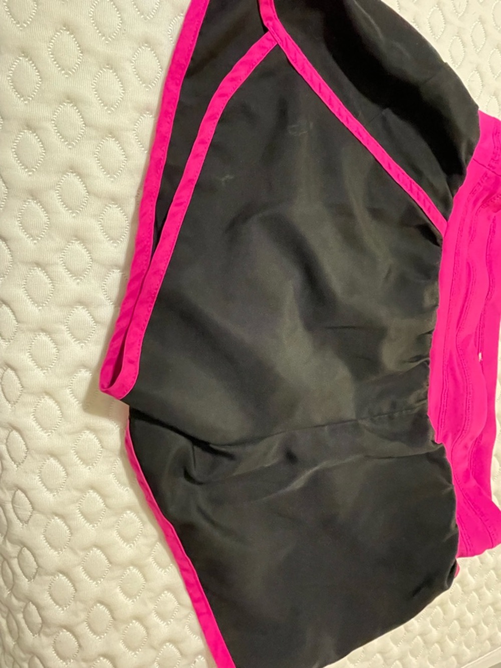 tek gear Black Athletic Shorts with Hot Pink Trim. In en # 11447